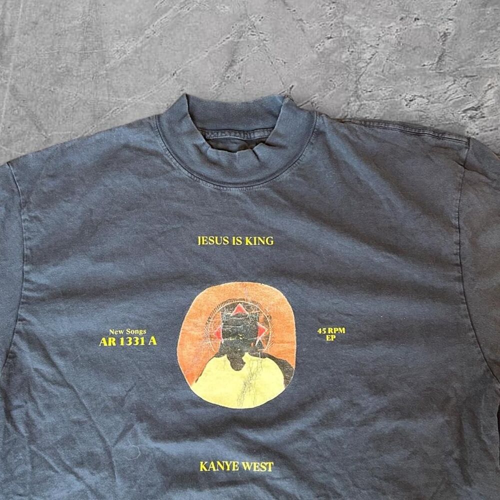 VTG Kanye West Jesus Is King “45 RPM EP” 2019 Yeezy Merch boxy faded tee shirt